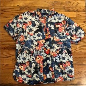 Vissla Hawaiian t shirt button down